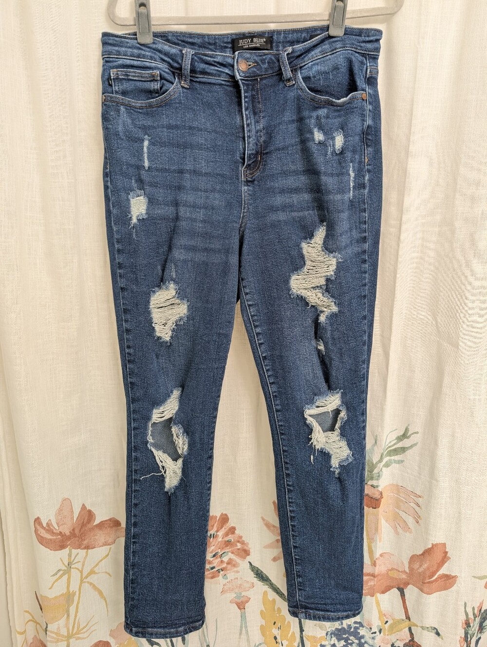 Judy Blue Boyfriend Fit Distressed Jeans Women’s Size 13/31 Mid Rise Stretch